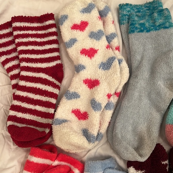 Lot of 7 Pairs of Fuzzy Socks, 3 with grippers on the bottom. Gently Used. - Picture 2 of 4